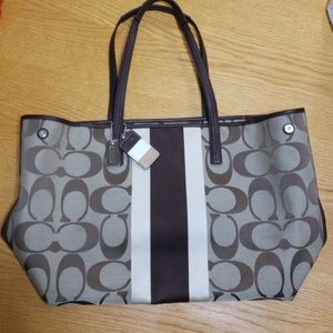 COACH hamptons signature weekend purse bag tote